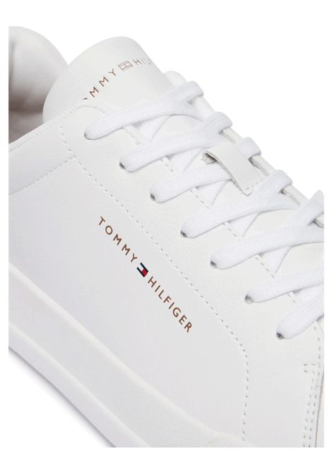 Scarpe Tommy Hilfiger Court Leather Detail Ess Bianco Marrone Uomo TOMMY HILFIGER | Sneakers | FM0FM05367-02R